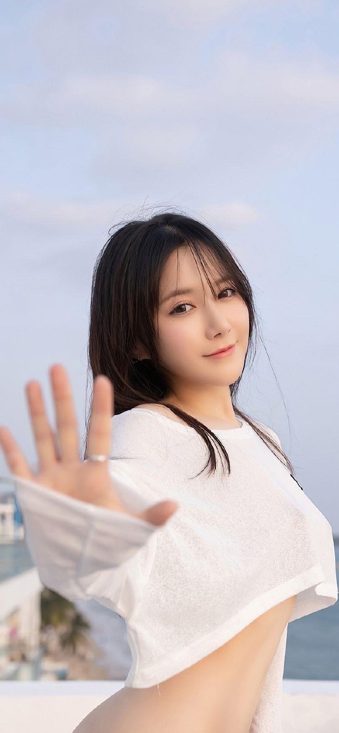 《被裁掉的女孩》女主角方桃子与易梦玲神似引发热议